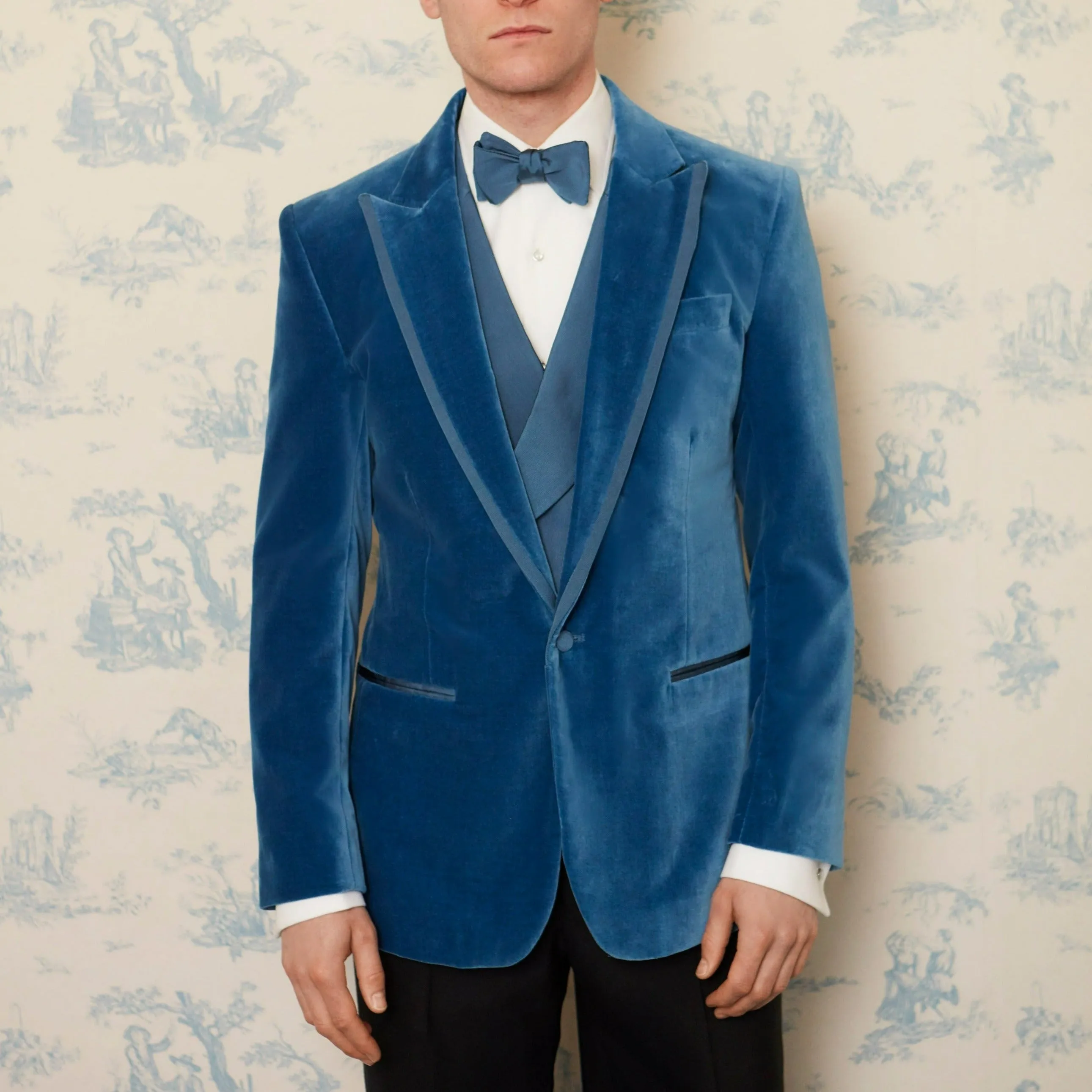 Balinteer Blue Velvet Jacket