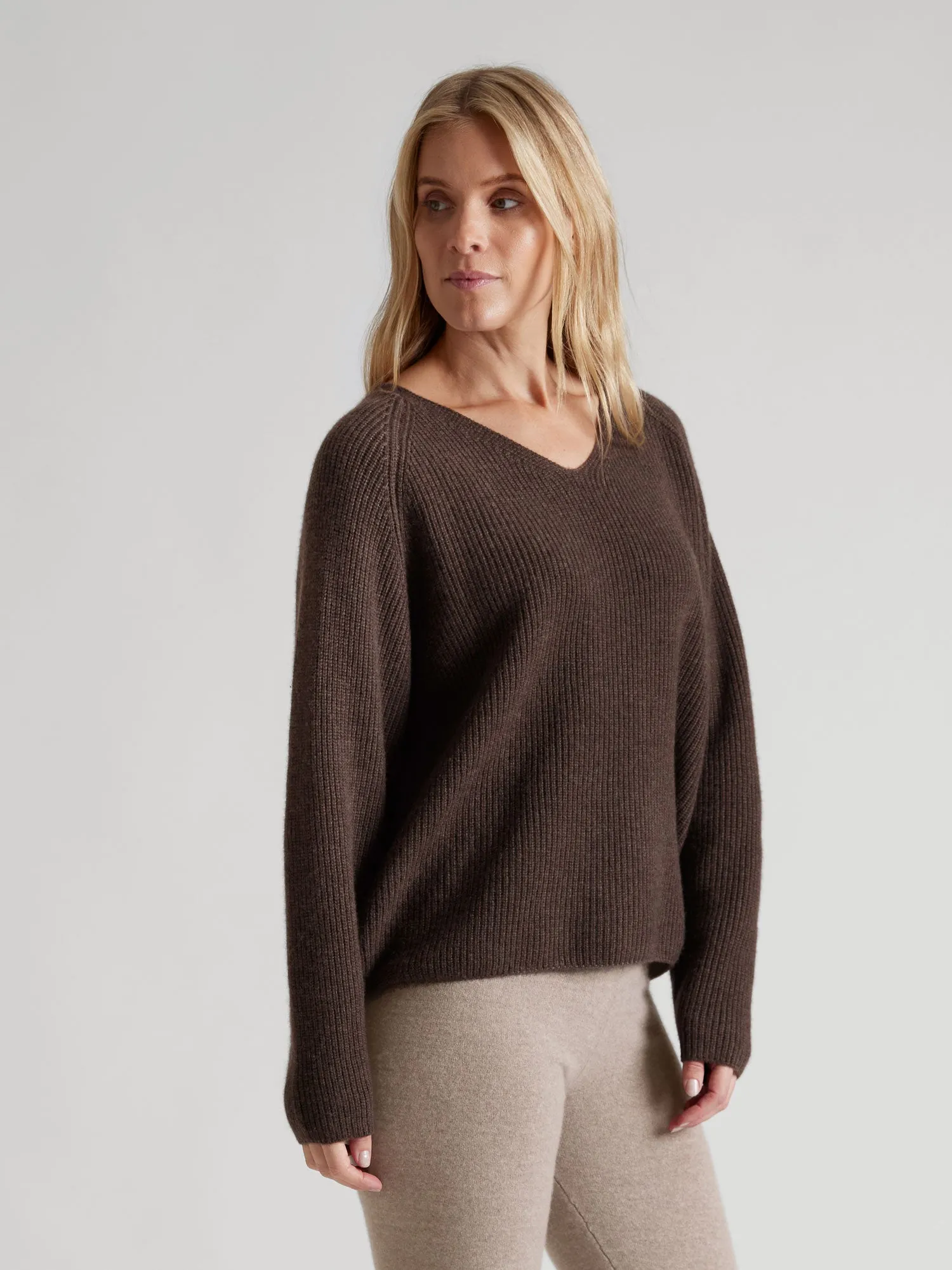 Cashmere sweater "Maya" - dark brown