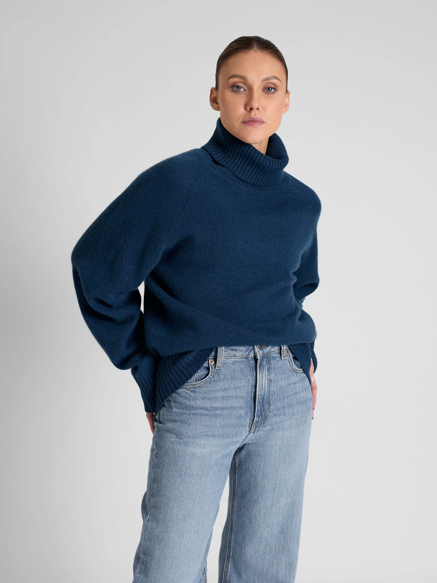 Cashmere sweater "Milano" - mountain blue