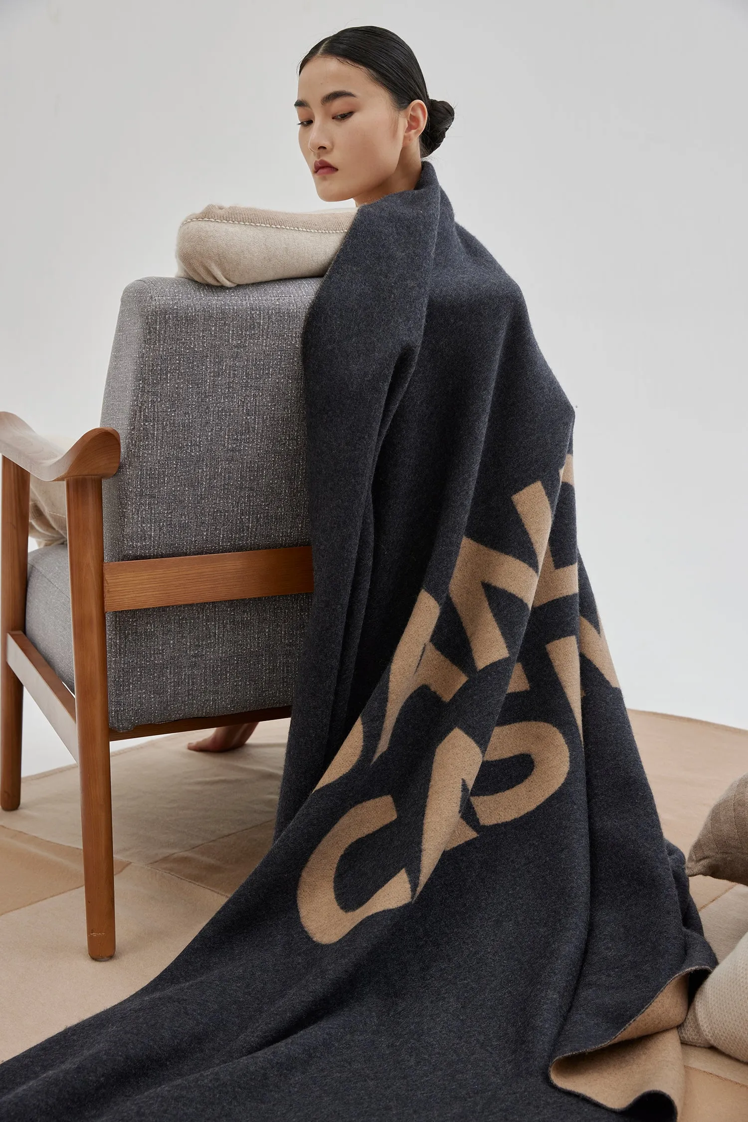 Double-sided jacquard cashmere blanket SJF93P723N