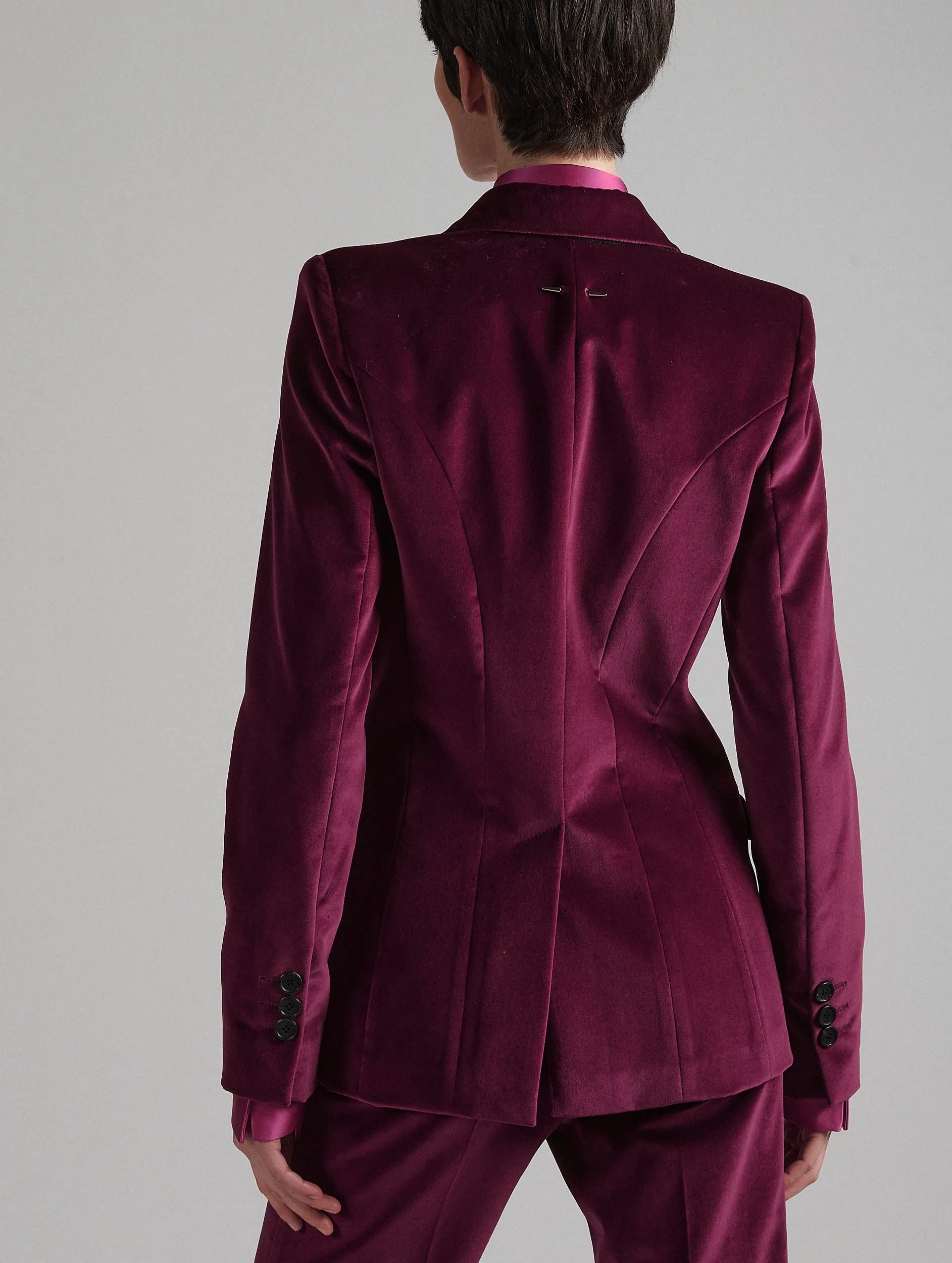 Fitted pomegranate velvet jacket