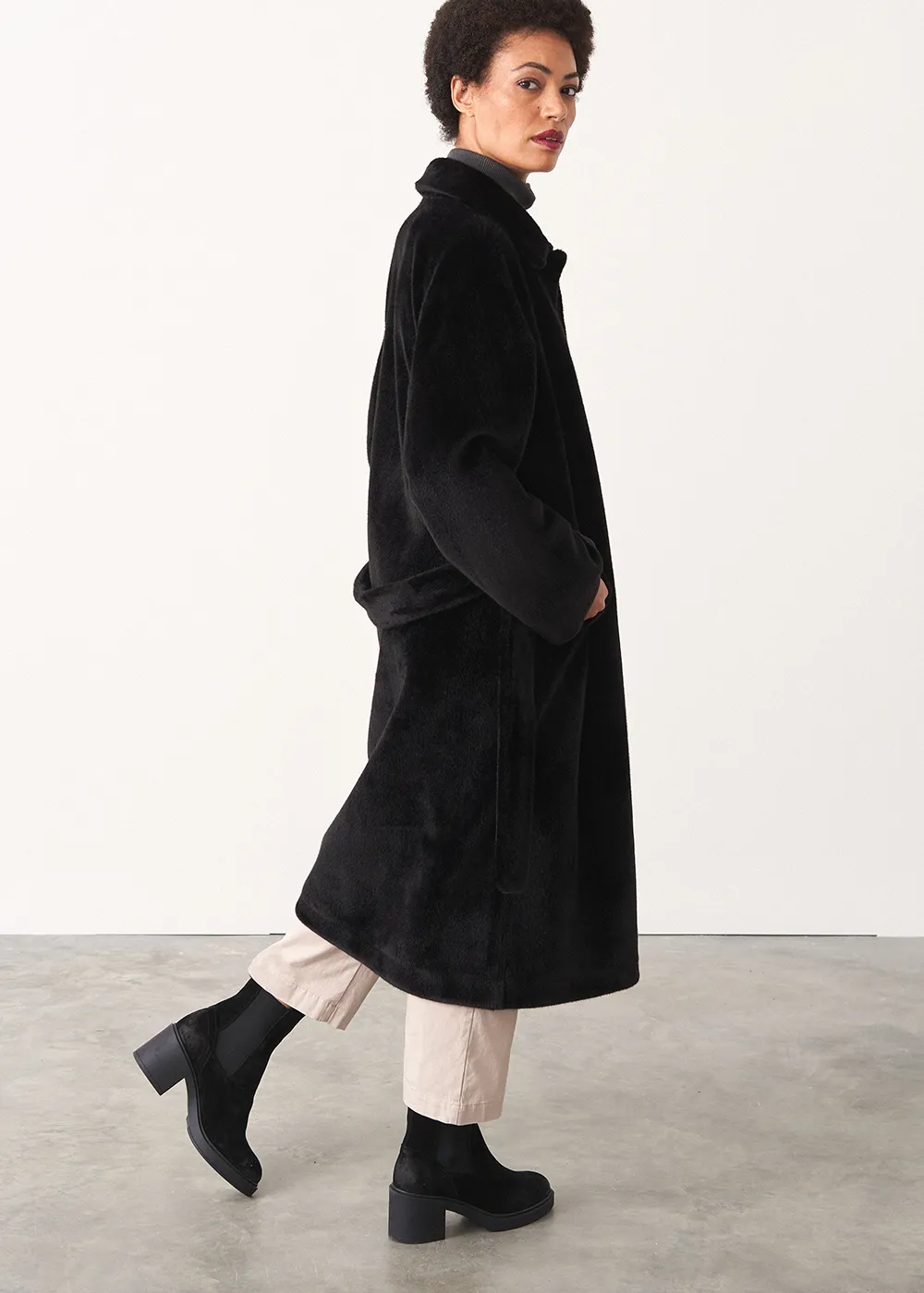 HARPER FAUX FUR COAT - BLACK