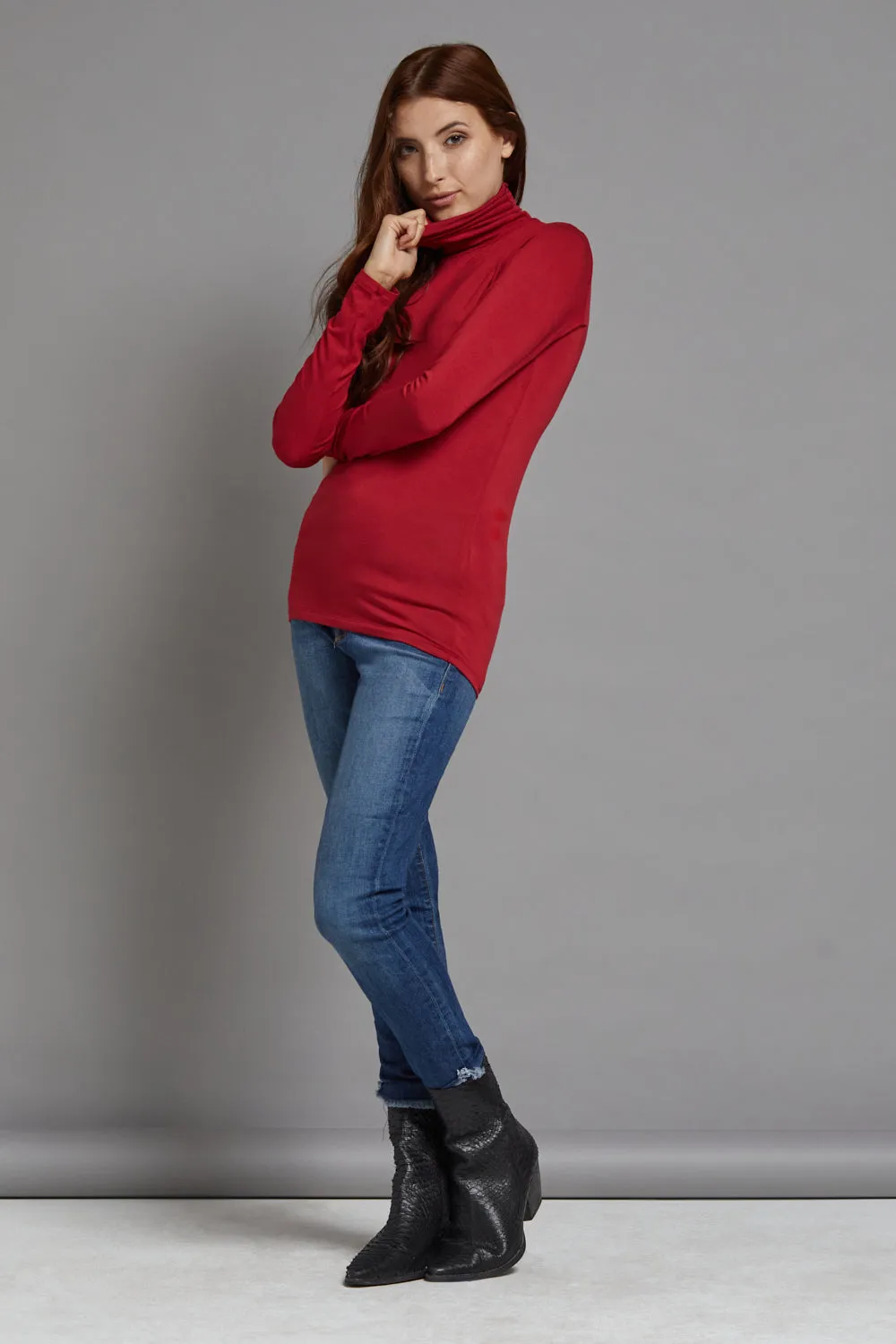 Majestic Long Sleeve Viscose Turtleneck in Rubis/red